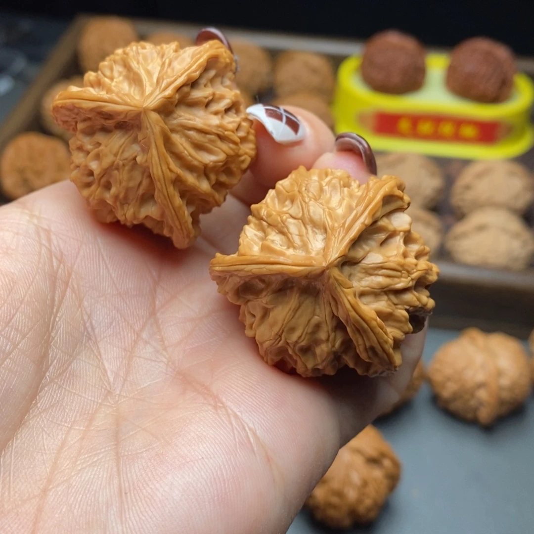 把件文玩核桃三棱