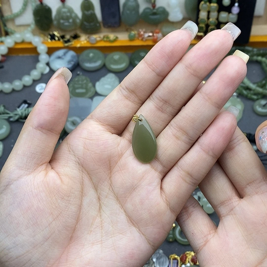 和田玉18K金镶嵌吊坠(不含链)