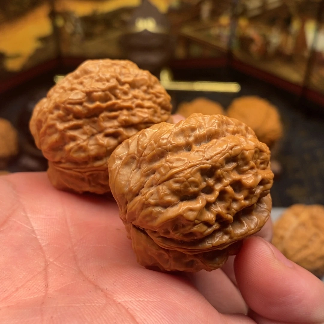 文玩核桃吊坠赖格宝