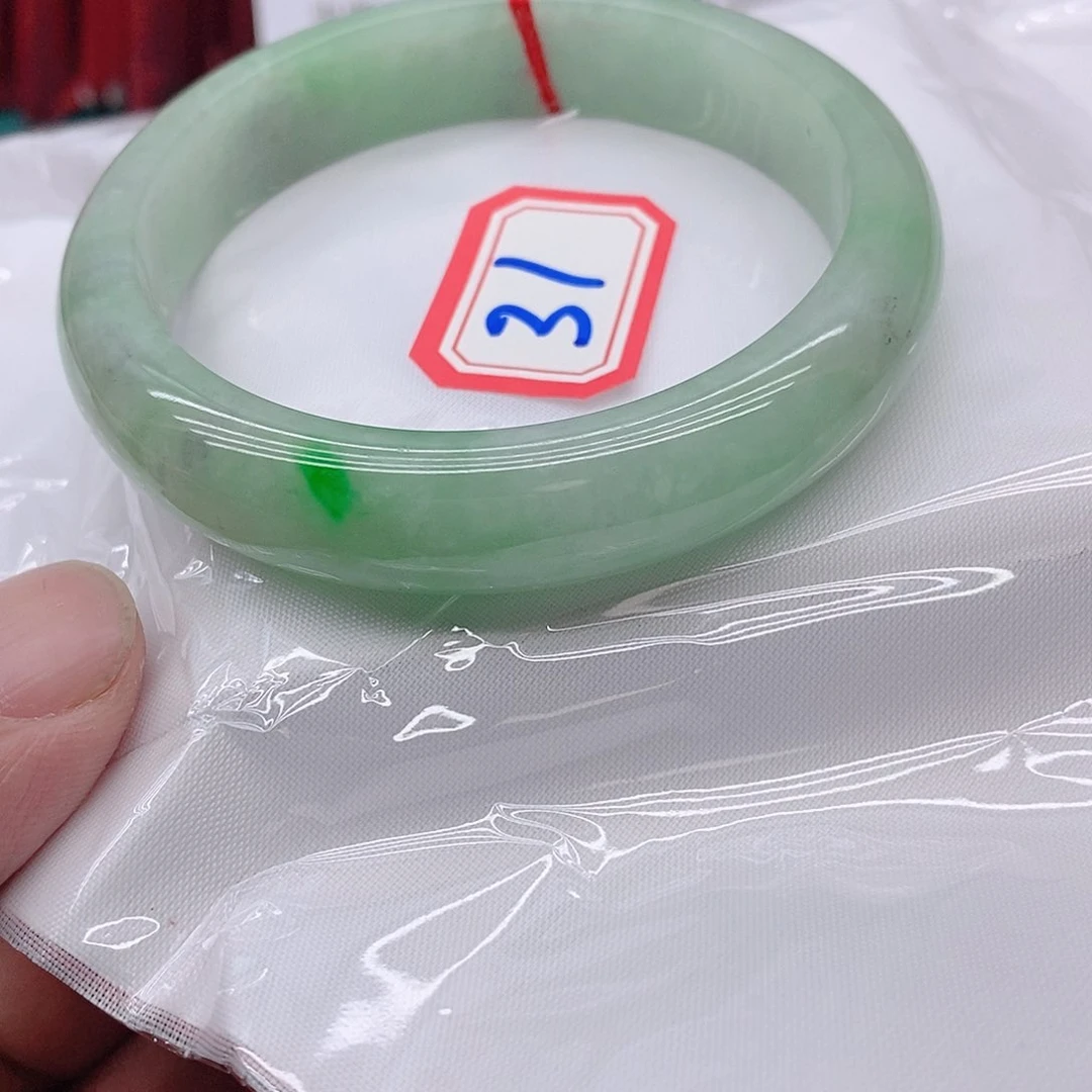 翡翠手镯未镶嵌浅*31111111111
