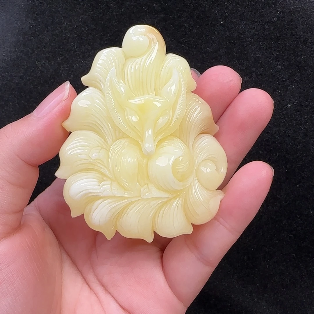 蜜蜡未镶嵌珠宝奇石