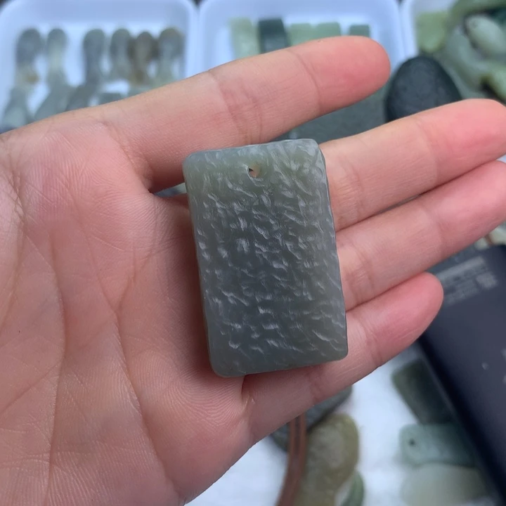 和田玉（糖玉）未镶嵌颈饰