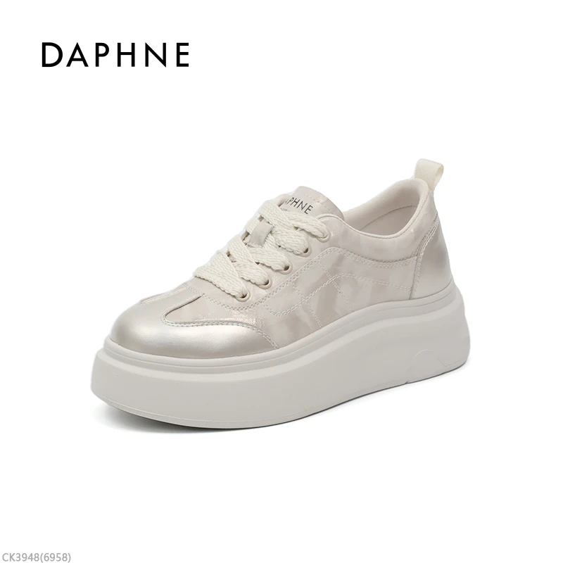 达芙妮25秋季新款厚底增高小白鞋女款爆款百搭休闲板鞋系带休闲鞋