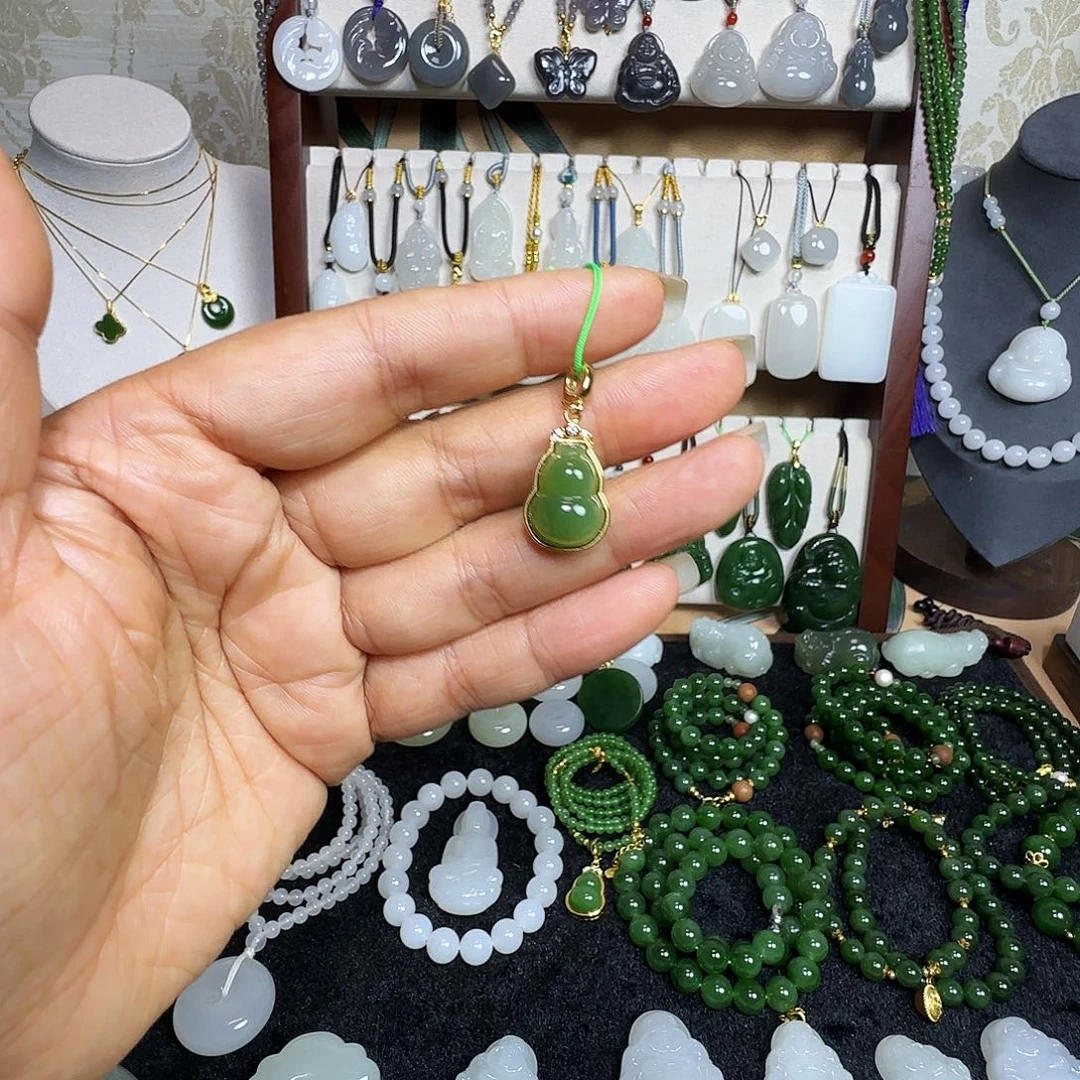 和田玉未镶嵌吊坠(不含链)