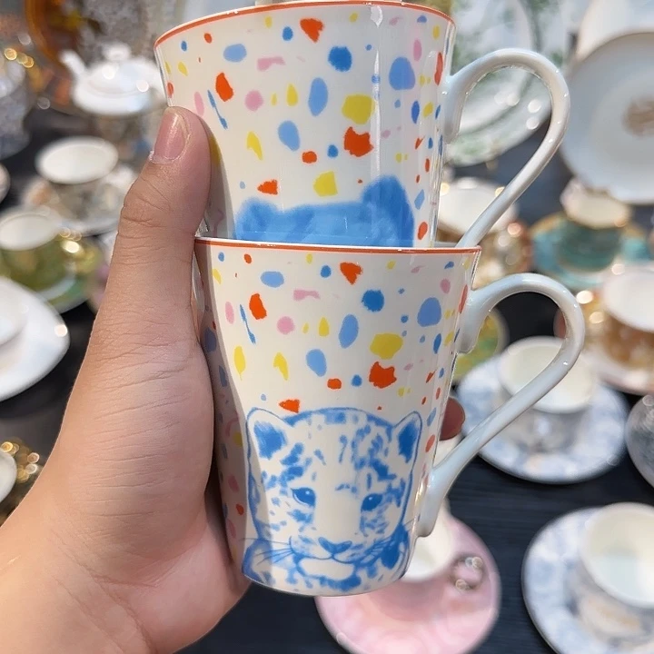 两个马克杯马克杯