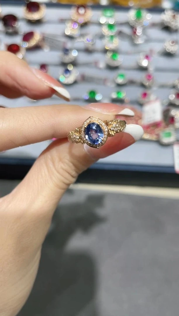 18K金镶嵌天然蓝宝石戒指 K玫