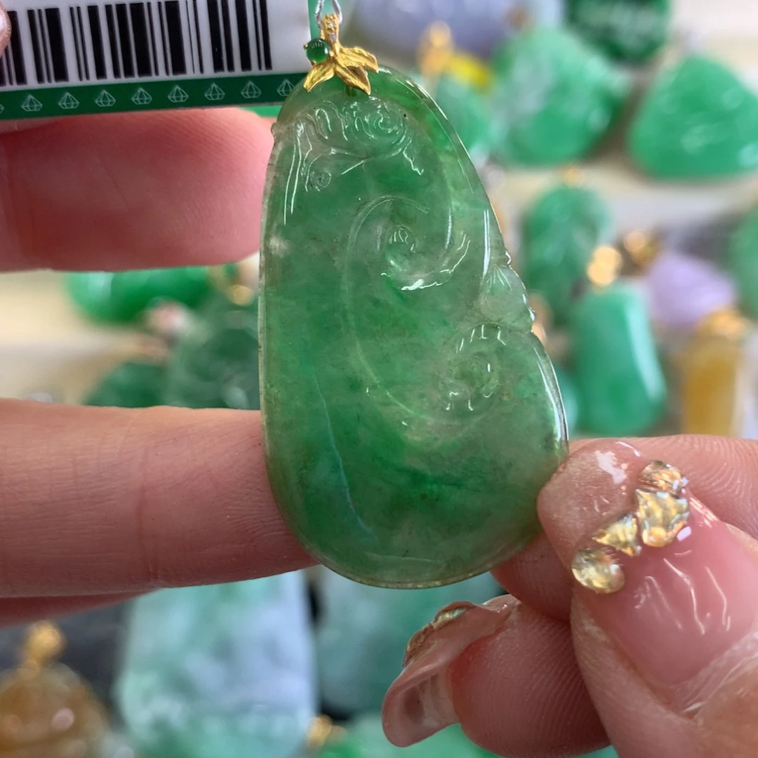 翡翠吊坠(不含链)18K金镶嵌