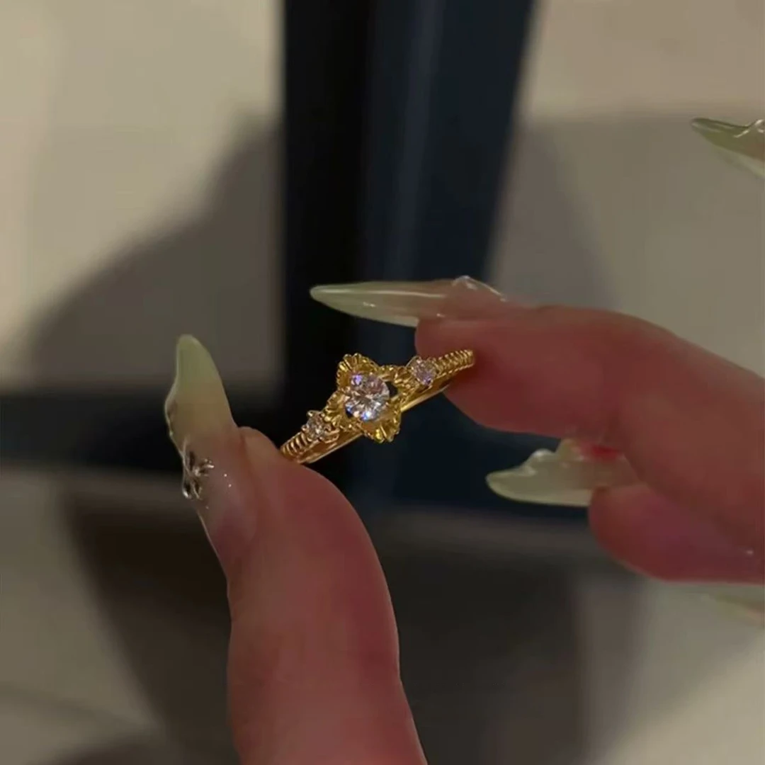 金色镂空四叶草戒指女中古vintage轻奢小众饰品简约百搭精致