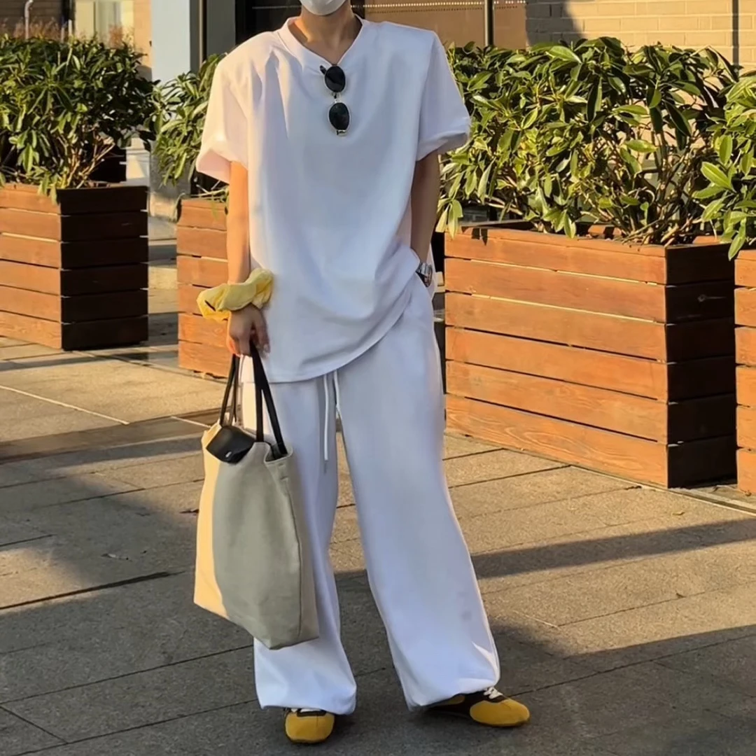 有去无回款-左岸午后～极简风百搭垫肩短袖T恤+纯色松紧腰阔腿卫裤