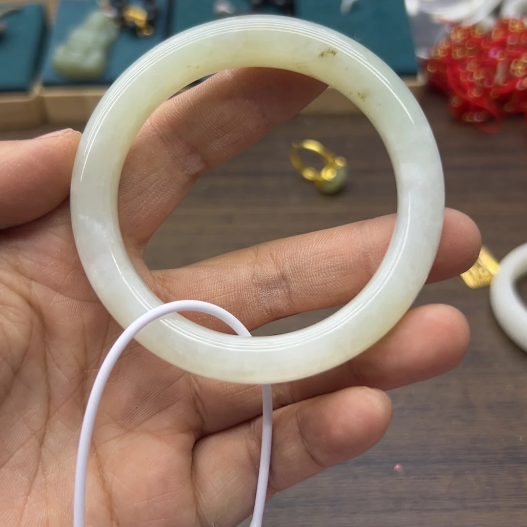 和田玉未镶嵌手镯57.7圈围1094