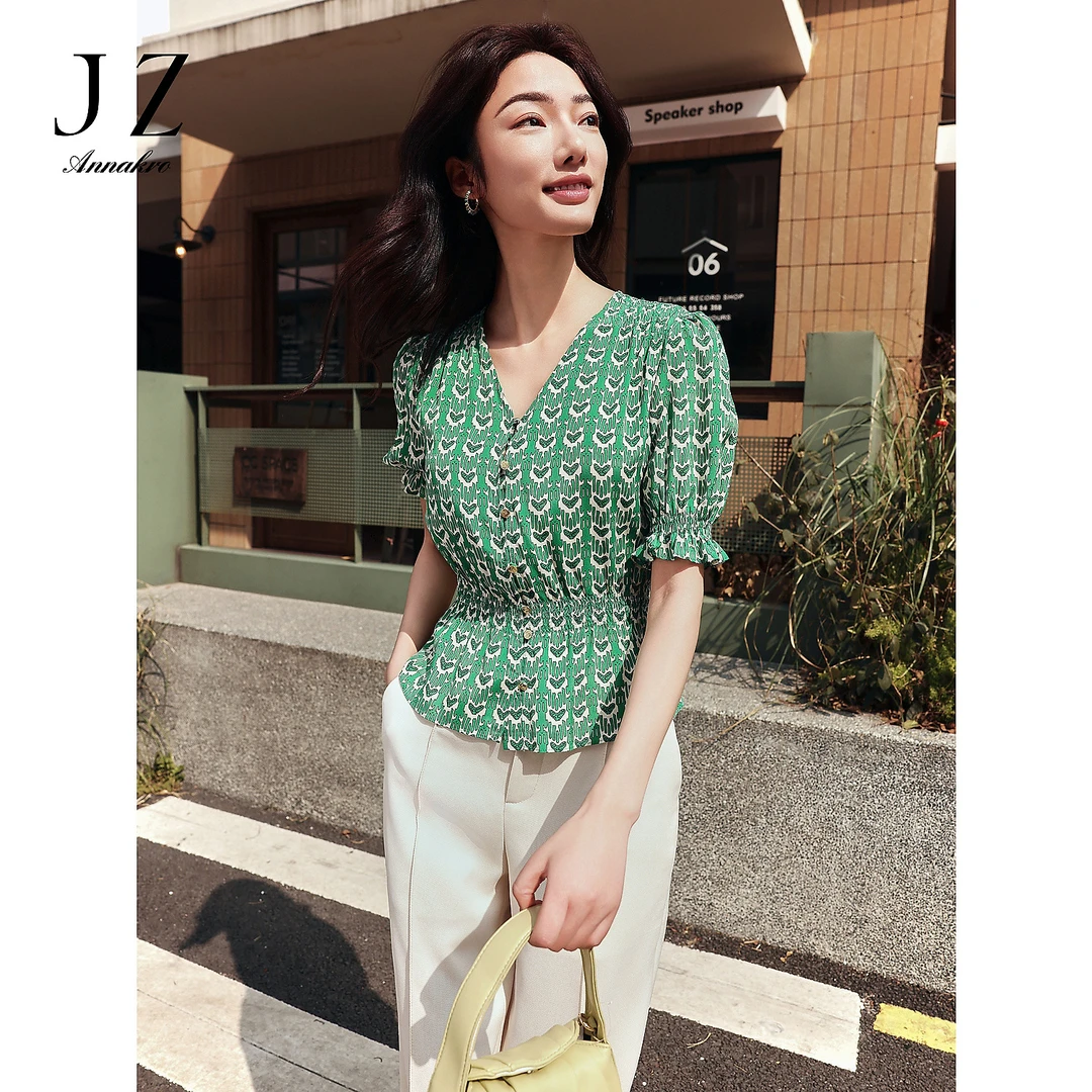 玖姿清新印花V领收腰小衫上衣女夏季新款JWEX80319