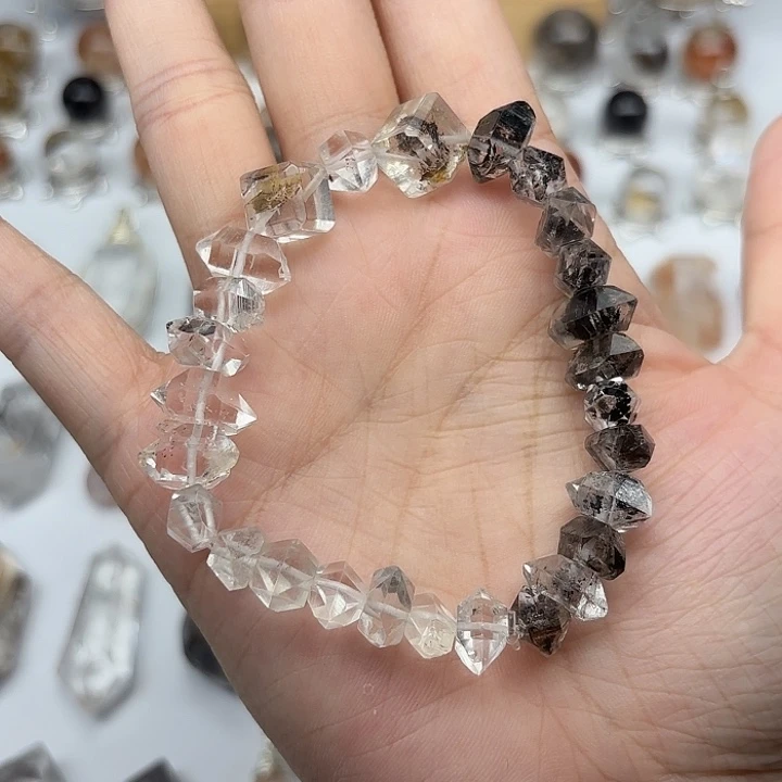 水晶手串未镶嵌闪灵钻手串