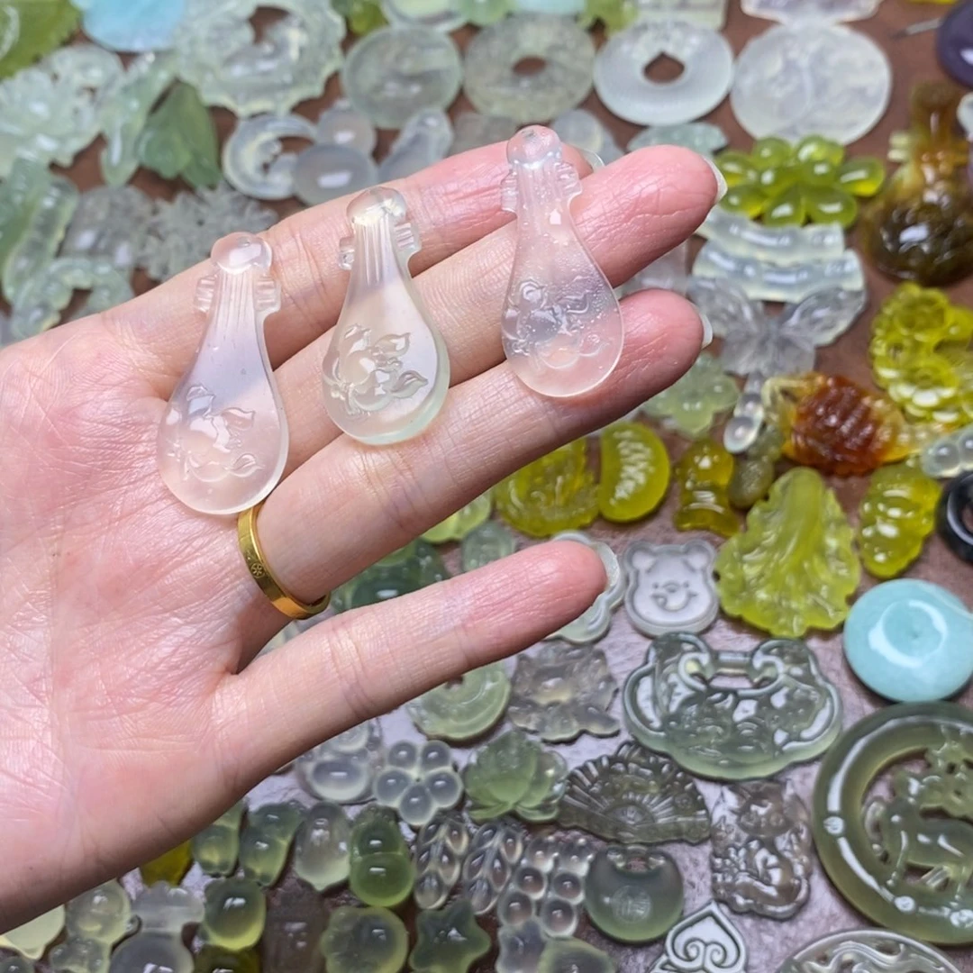 蛇纹石玉合金项链