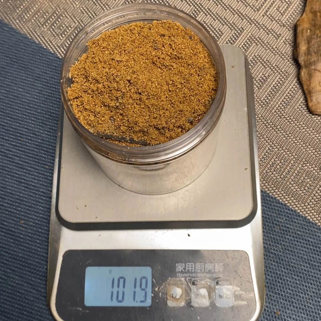 木不****?手工艺非遗技艺竹木根雕及其制品克重：102