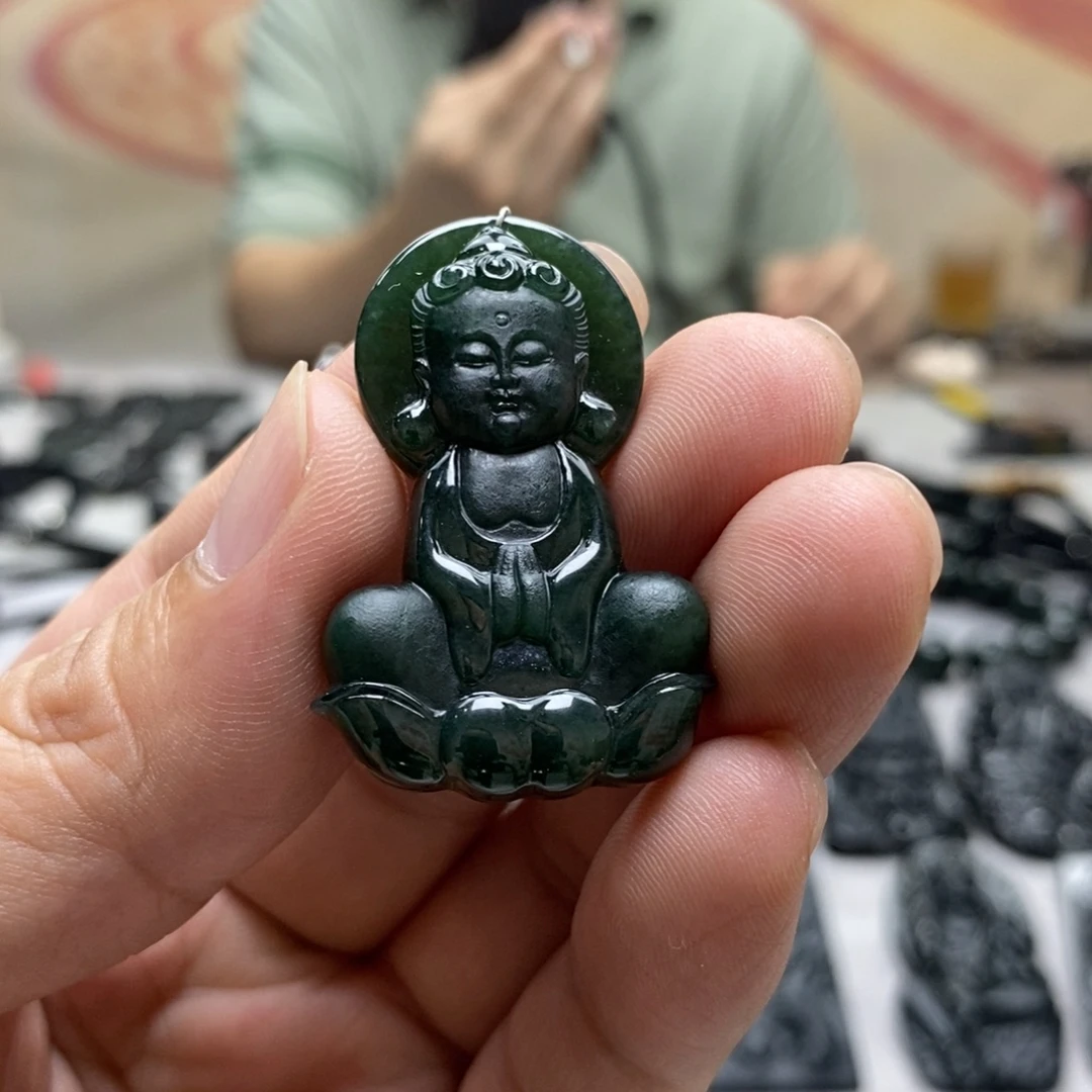翡翠未镶嵌颈饰宝宝佛