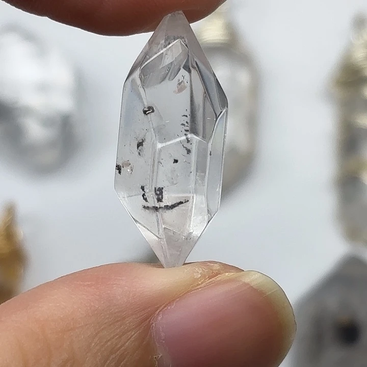 颈饰水晶未镶嵌闪灵钻28mm