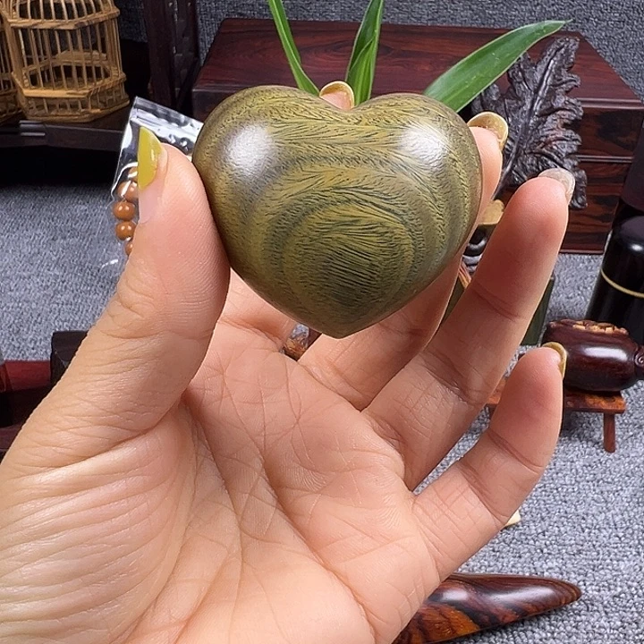 维腊木（绿檀）爱心