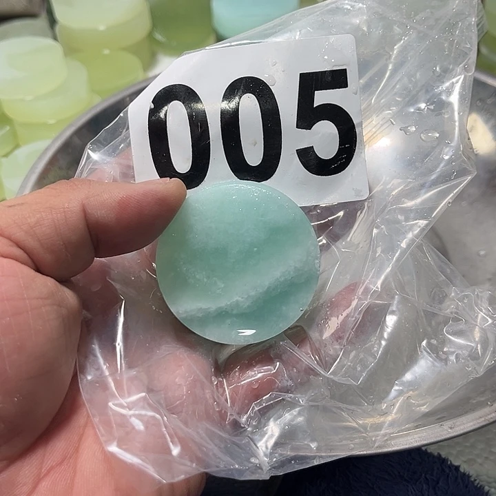 蛇纹石玉未镶嵌珠宝半成品