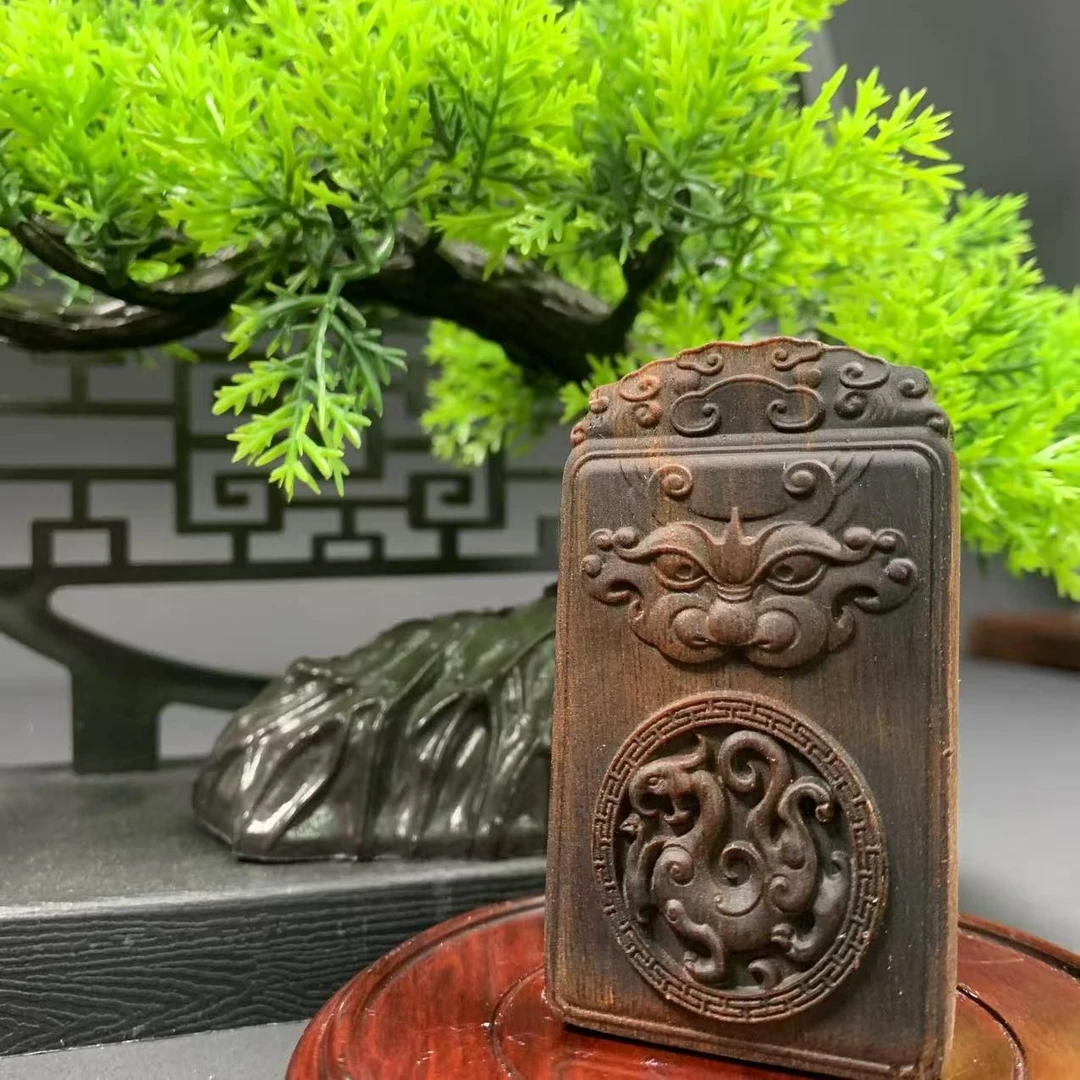 F2726沉香木吊坠