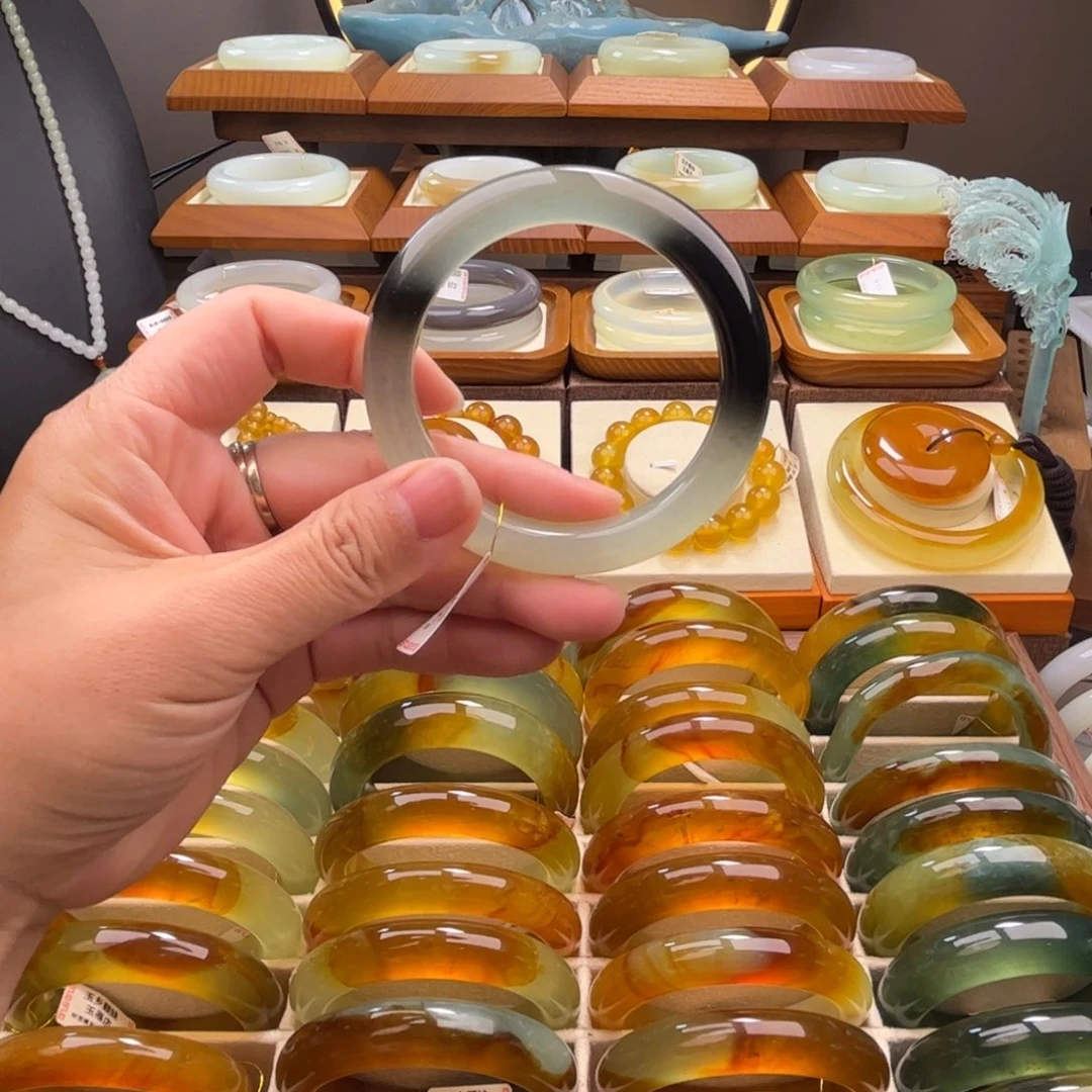 蛇纹石玉未镶嵌手镯60