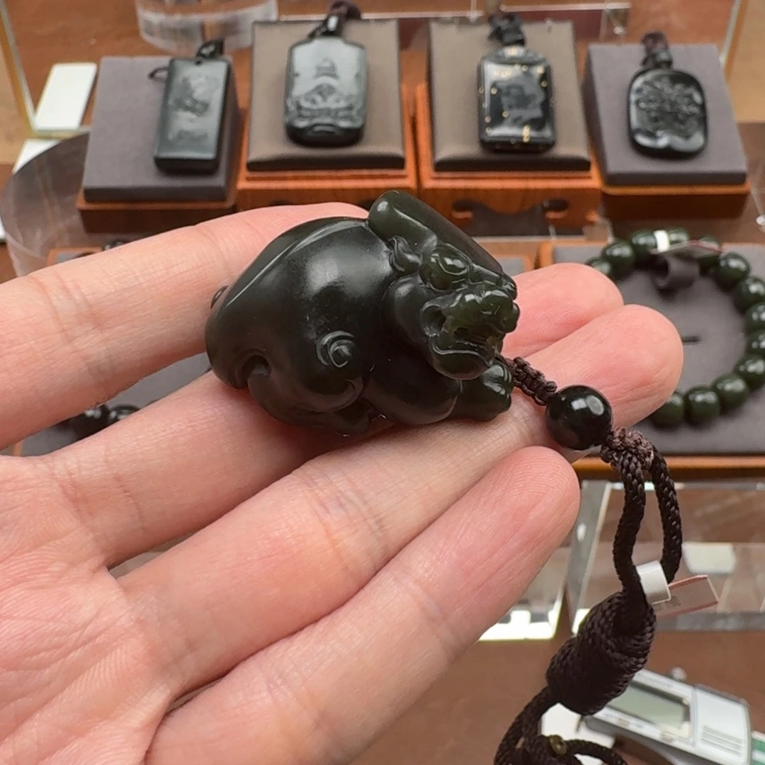 和田玉（青玉）未镶嵌颈饰和田玉青吊坠