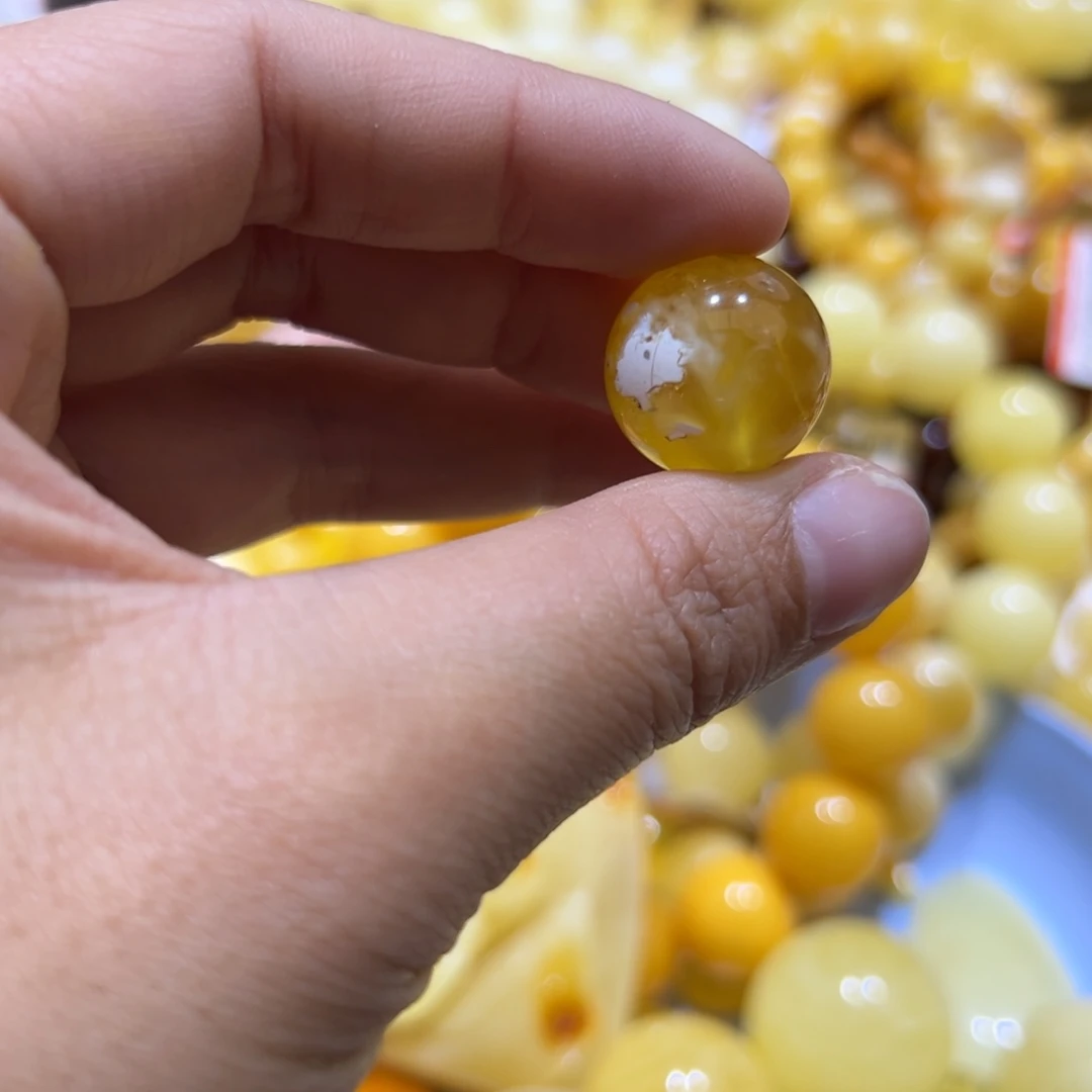 琥珀珠宝奇石未镶嵌