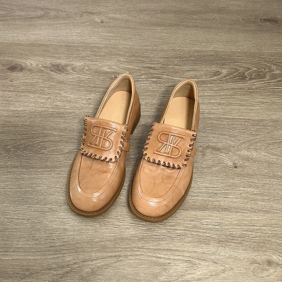 Dannyfrey英伦风头层水牛皮圆头小众翻盖百搭鞋粗跟乐福鞋子女