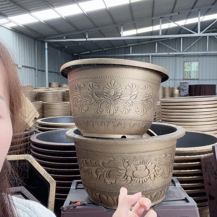 83口径花盆2个200元