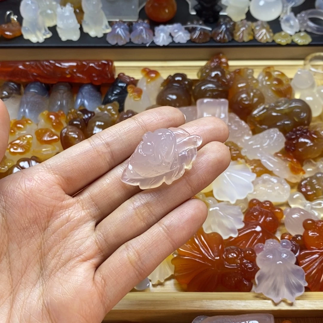 玛瑙/玉髓颈饰未镶嵌琳**贝