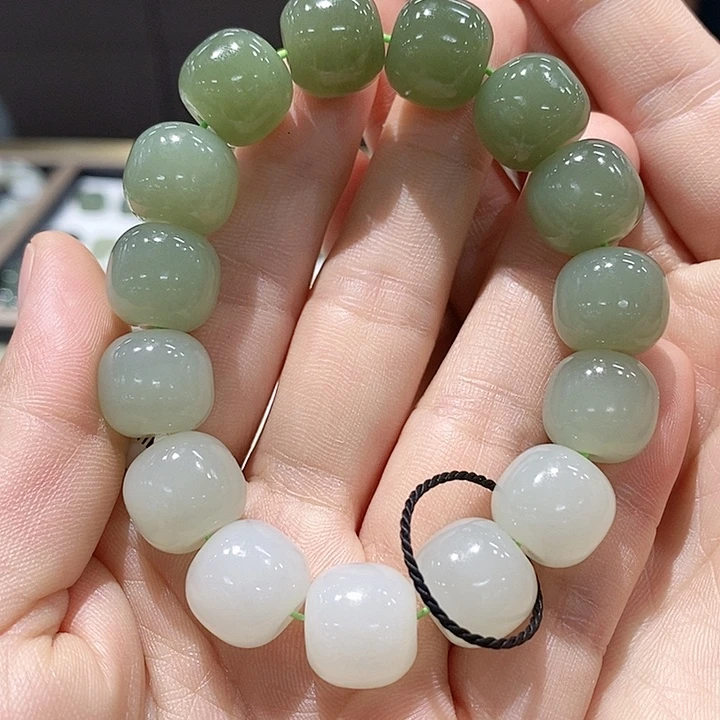 安***光颈饰未镶嵌和田玉