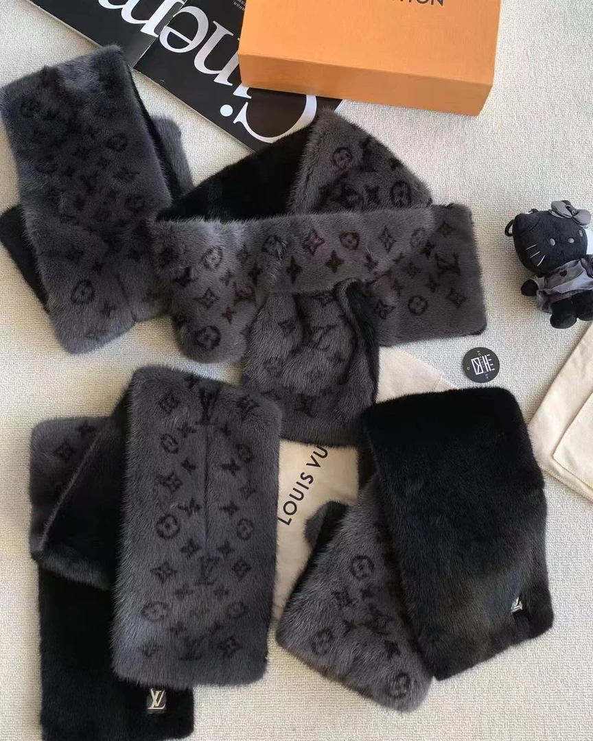 未使用 LouisVuitton/路易威登 灰色水貂皮草围巾 18377416