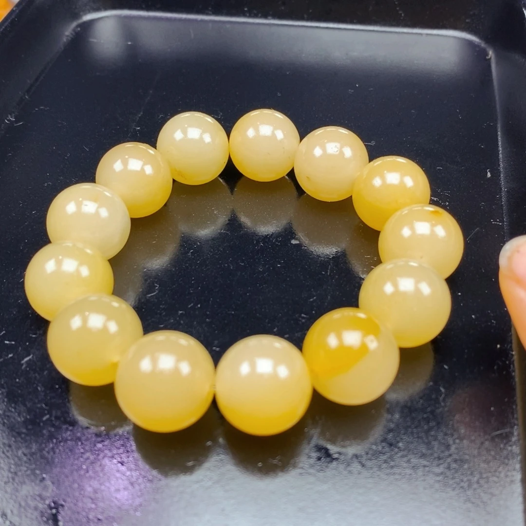 石英质玉（黄龙玉）未镶嵌颈饰