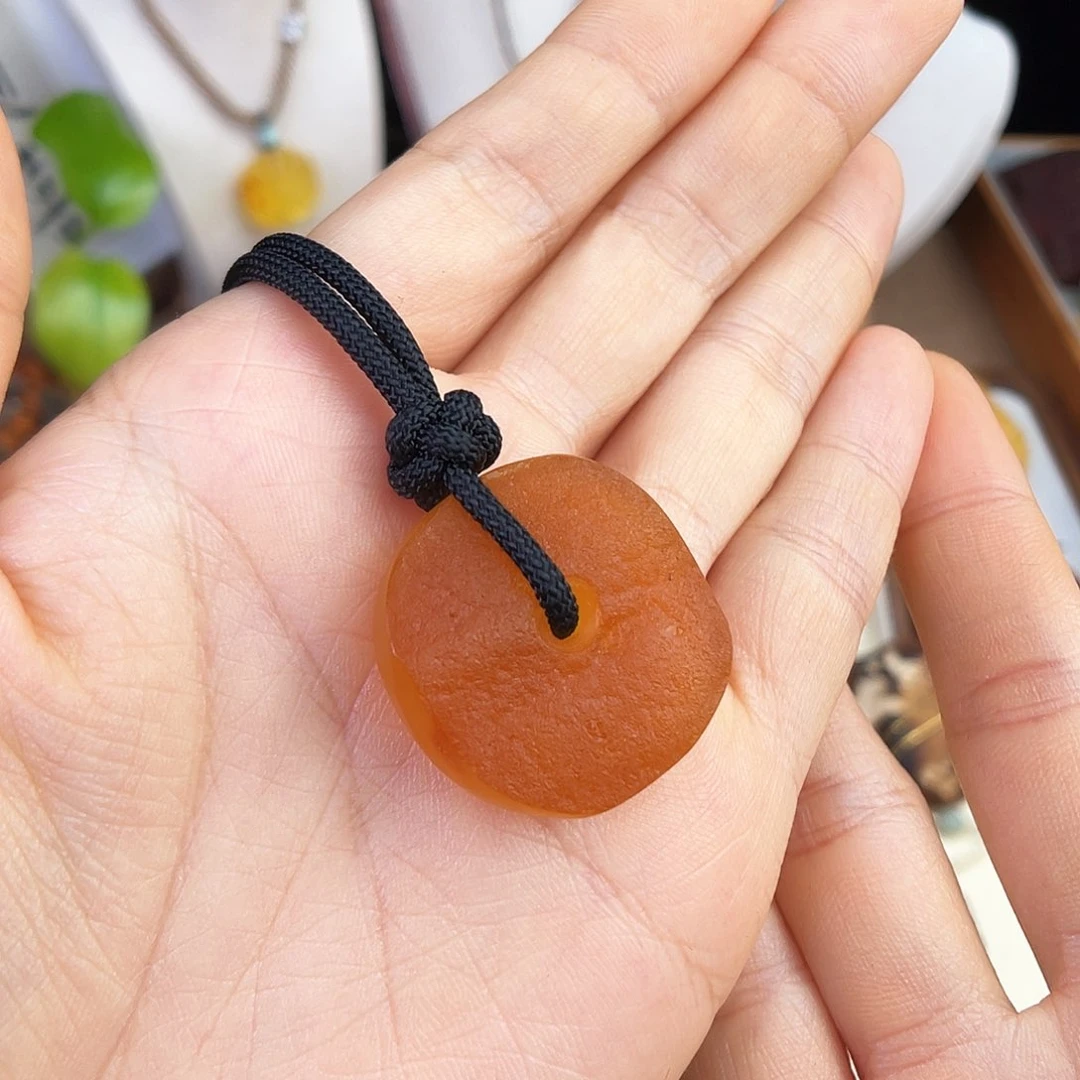 未镶嵌琥珀珠宝奇石