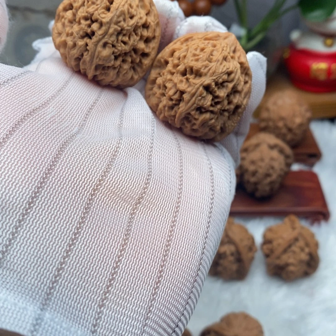 吊坠文玩核桃35尺寸三角疆