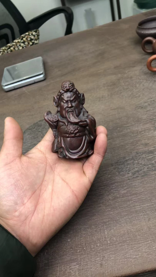 宜兴紫砂茶宠关公摆件