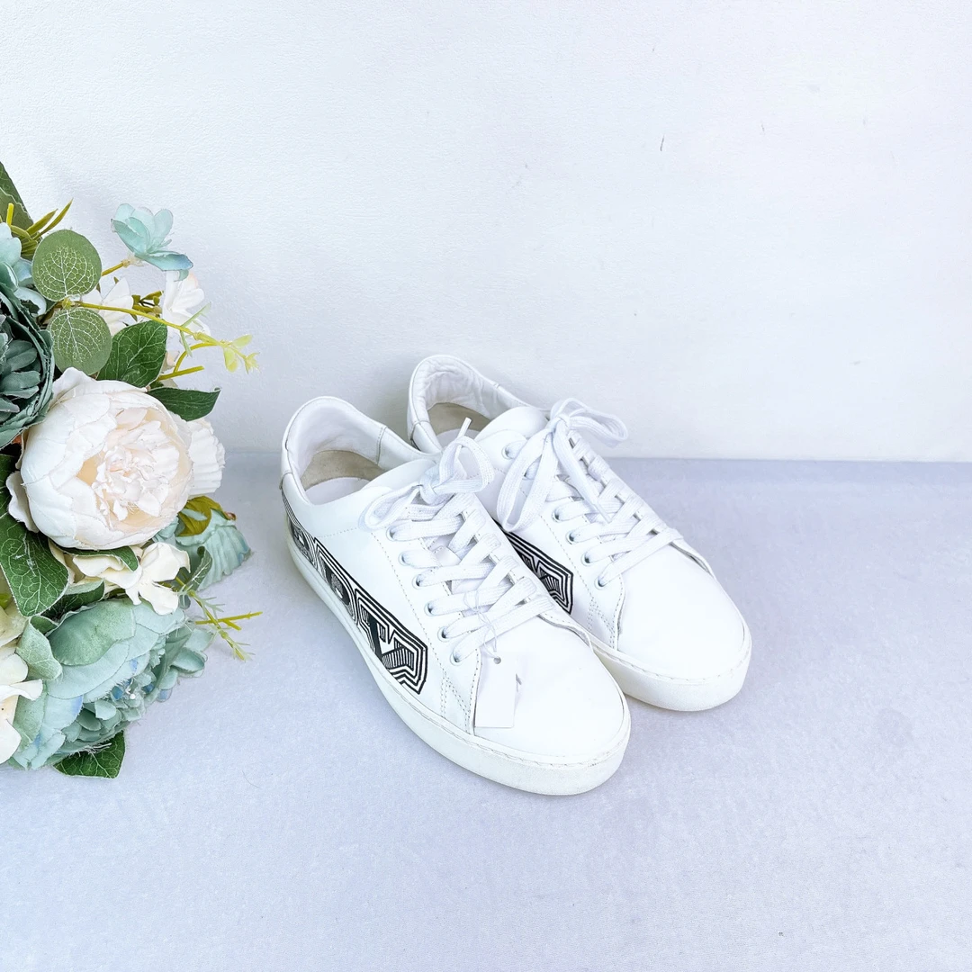 95新 BURBERRY/博柏利 板鞋/38码/Xsps10108