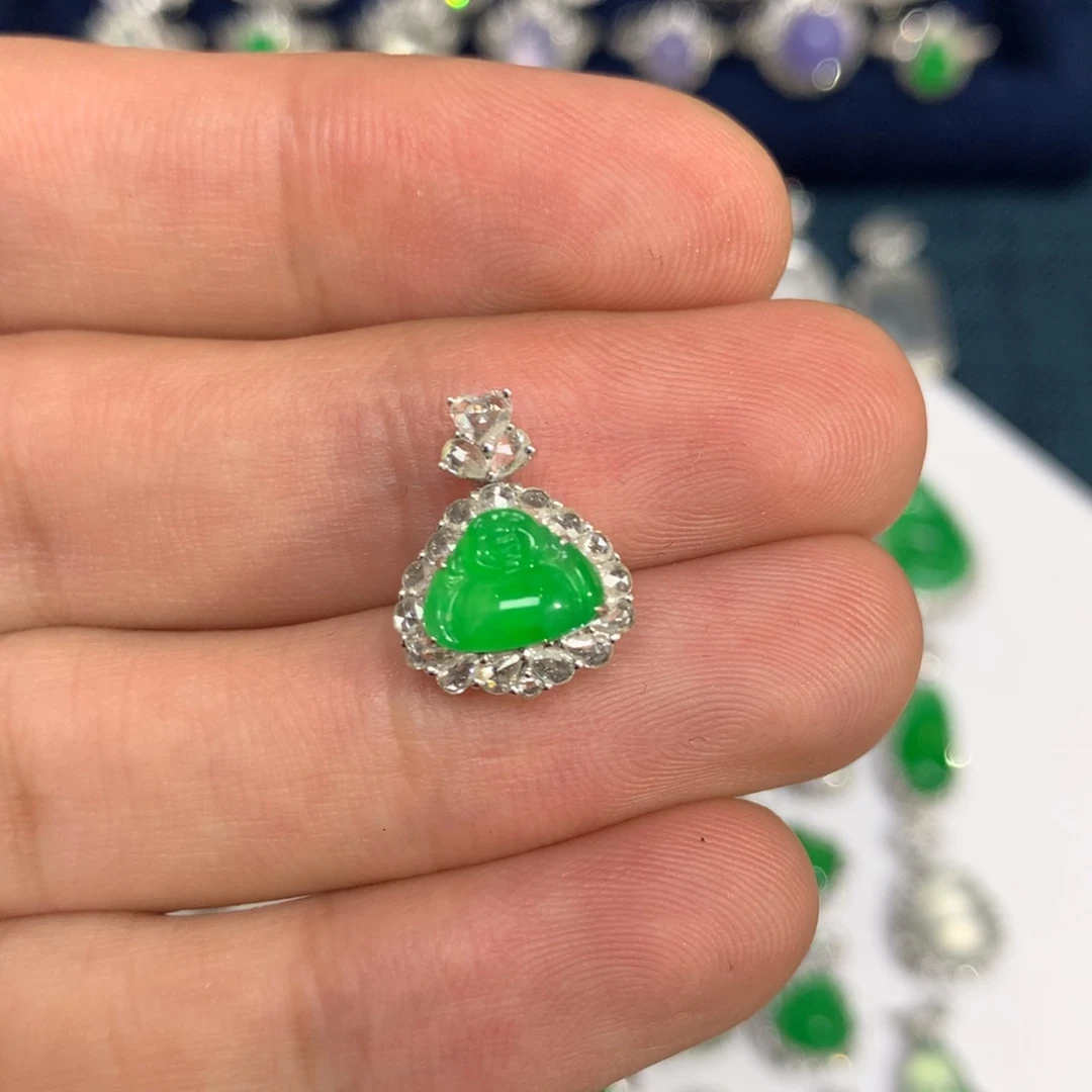 翡翠吊坠(不含链)18K金镶嵌绿佛公