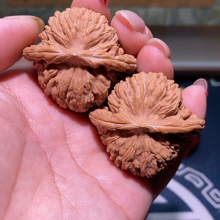 文玩核桃把件43.5山地楼