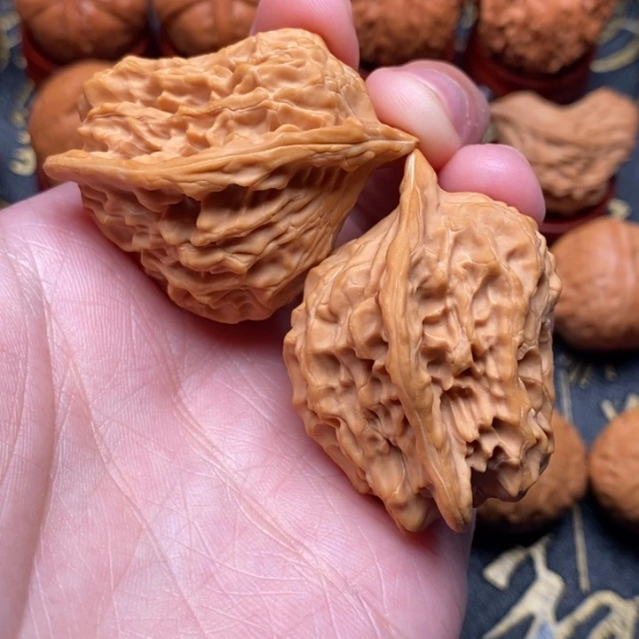 文玩核桃吊坠小鸟