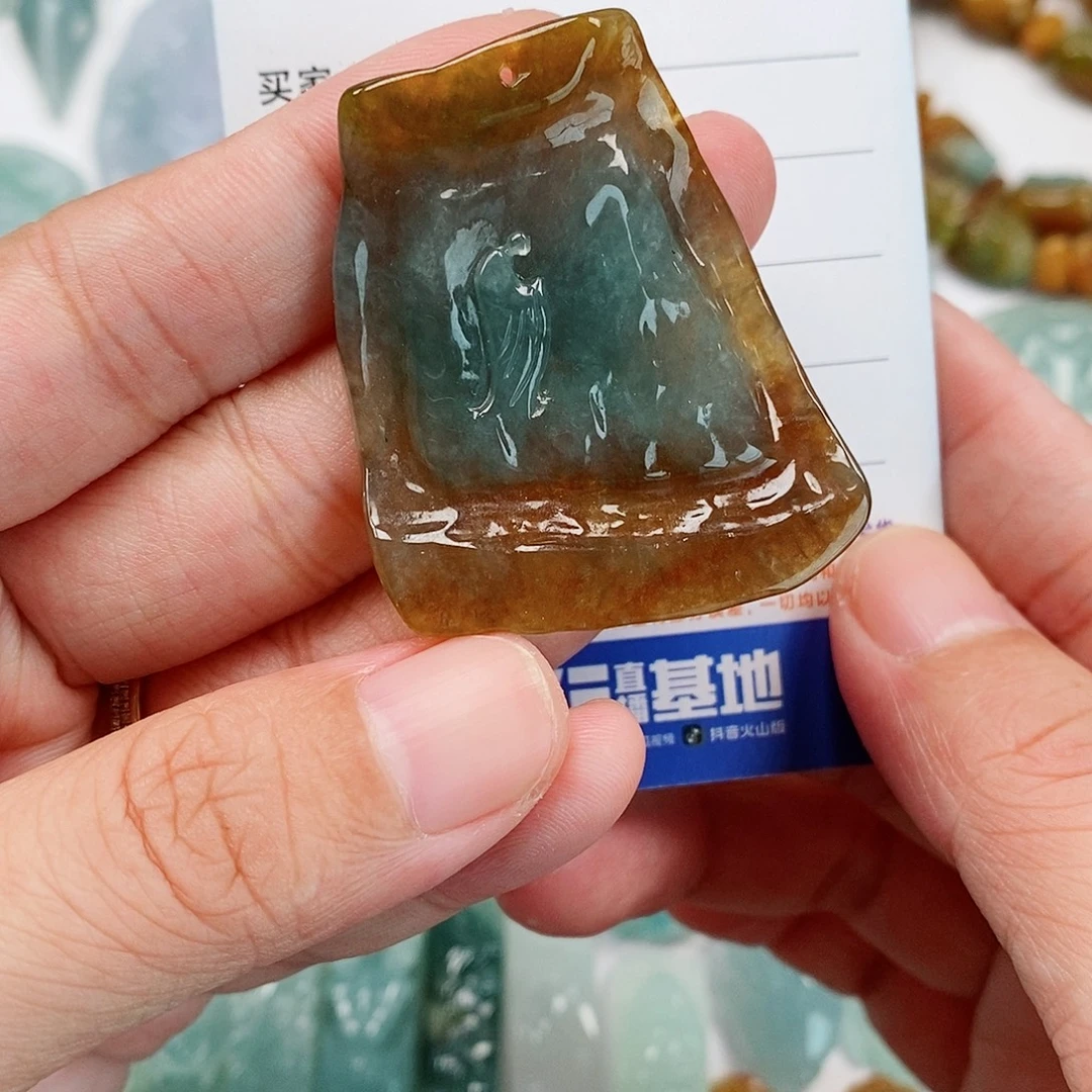 翡翠未镶嵌颈饰悟道