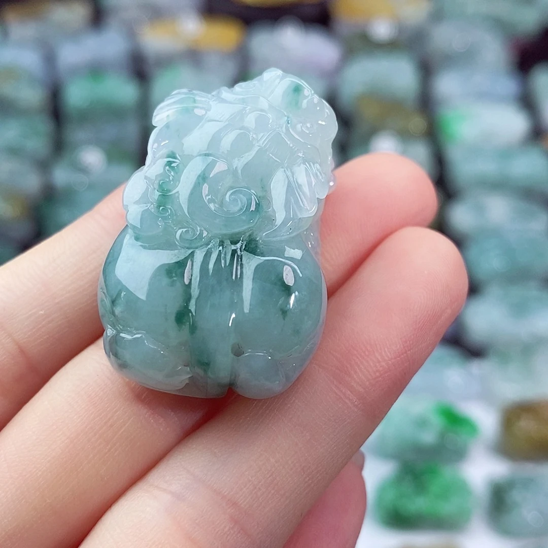 颈饰未镶嵌翡翠天然