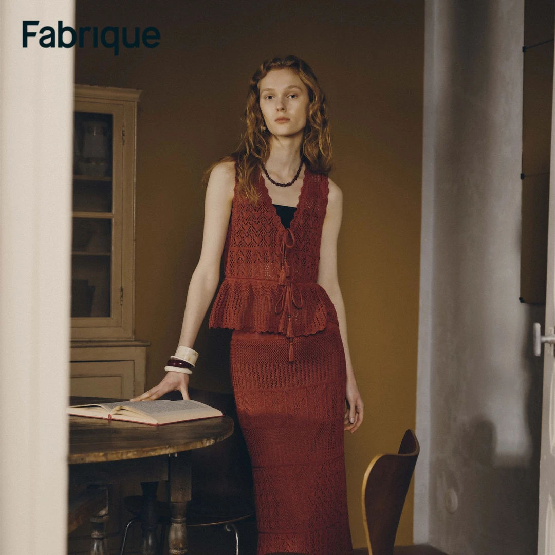 【Fabrique】Grazia春夏新款砖红色爱心镂空针织亚麻背心与半裙套装