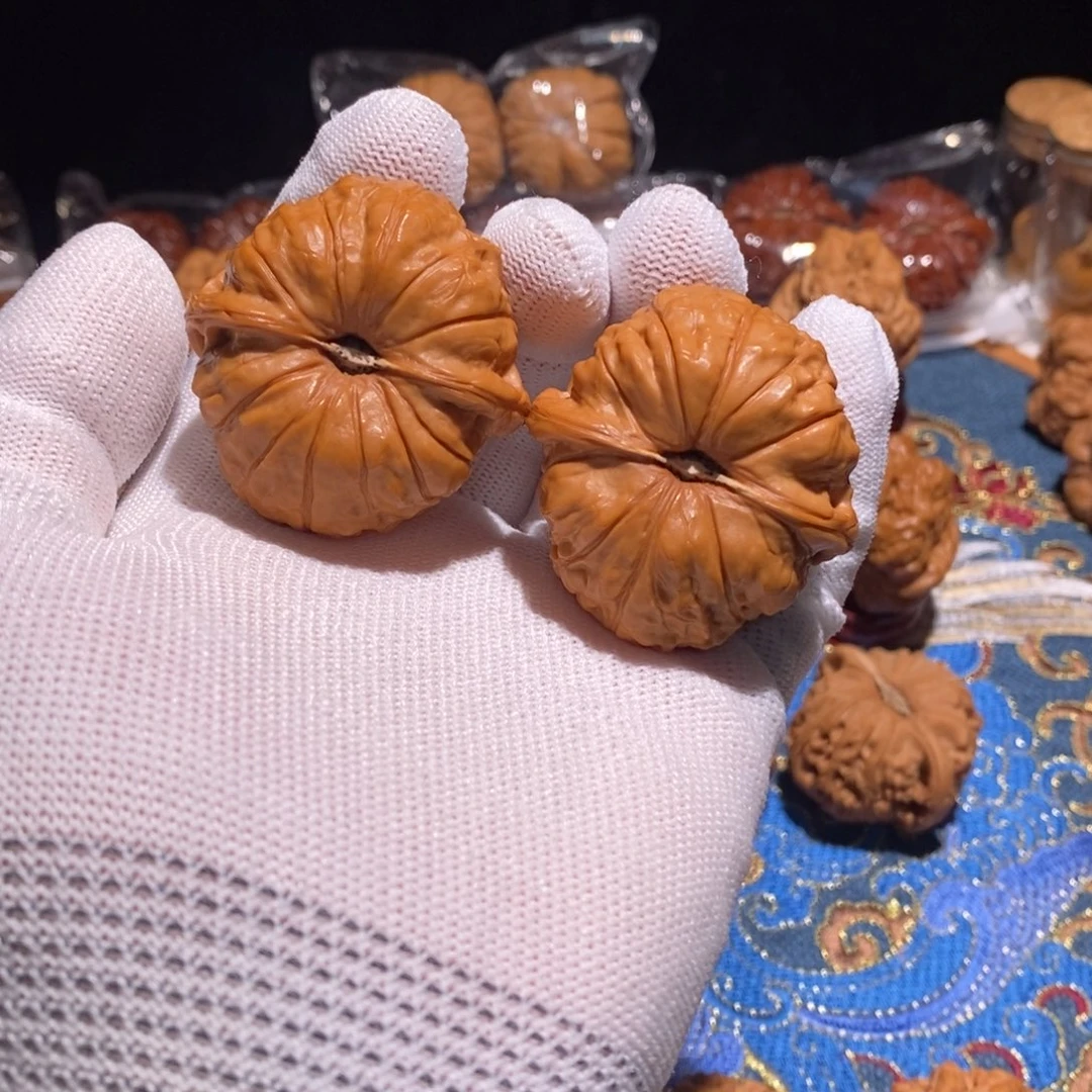 年***余吊坠文玩核桃南瓜