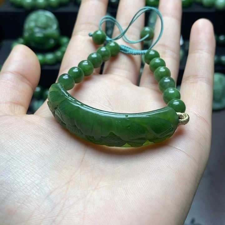 和田玉手牌未镶嵌