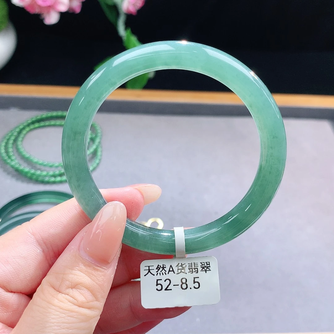 未镶嵌手镯（圆镯）翡翠