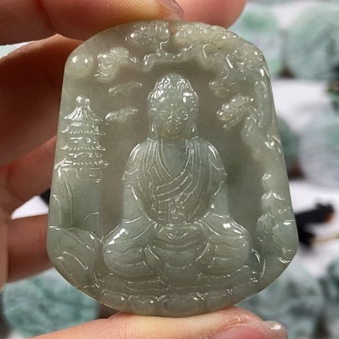 翡翠颈饰未镶嵌大日如来福利