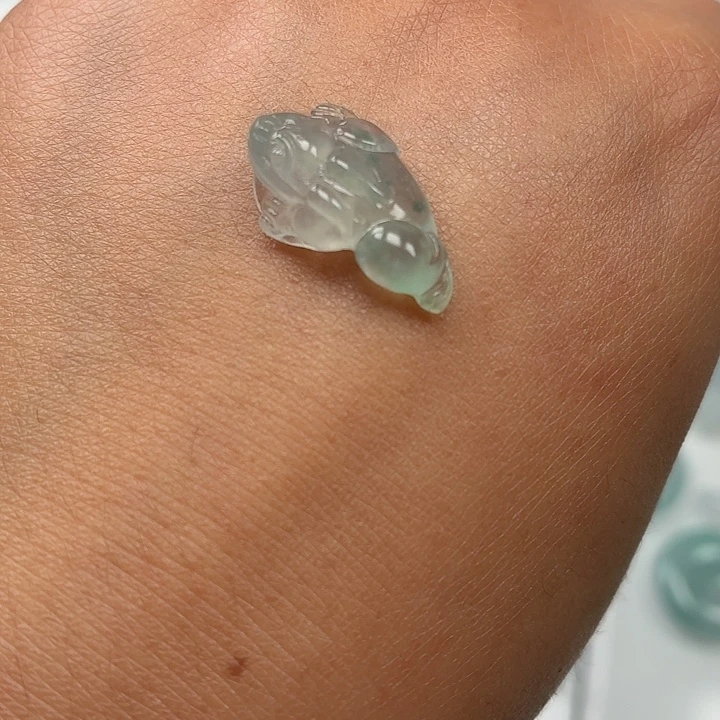 翡翠未镶嵌颈饰纯天然