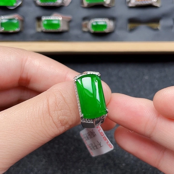 翡翠银S925镶嵌戒指没运费险3584