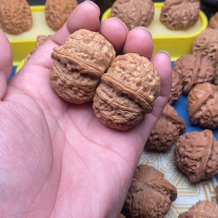 核桃手串/手链张*强球白狮子头40尺有点白