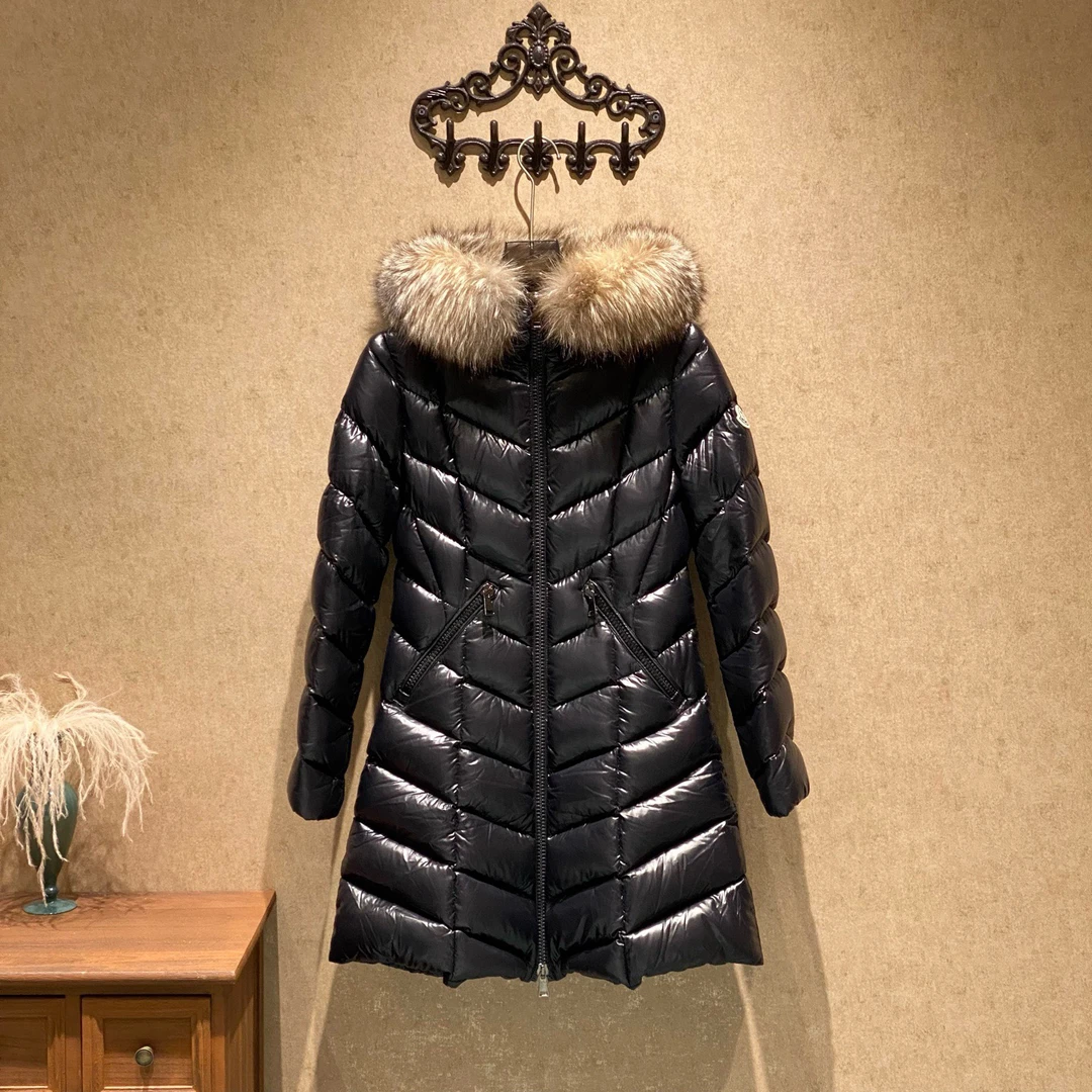 99新 MONCLER 黑色亮面徽标长款羽绒服/黄金2码/39047